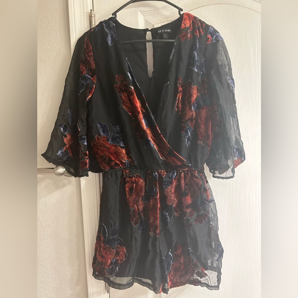 As U Wish fall Floral Velvet  Chiffon Romper Size small